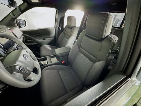 New 2026 Nissan Frontier SV w/ All-Weather Content Package AWD/4WD image 18