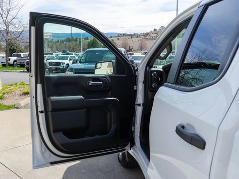 New 2026 GMC Sierra 1500 Pro w/ Pro Value Package image 15