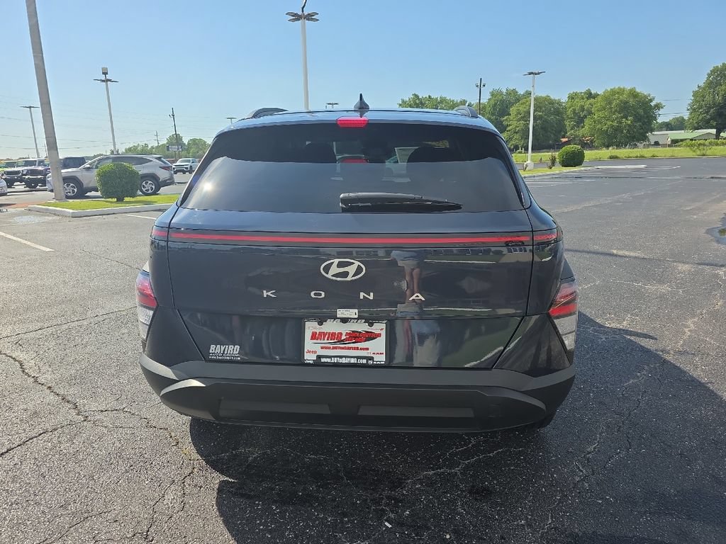 Used 2025 Hyundai Kona SEL FWD image 7