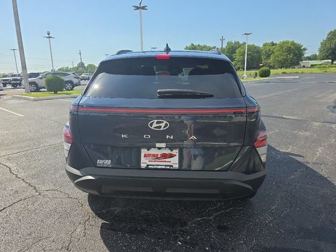 Used 2025 Hyundai Kona SEL FWD image 7