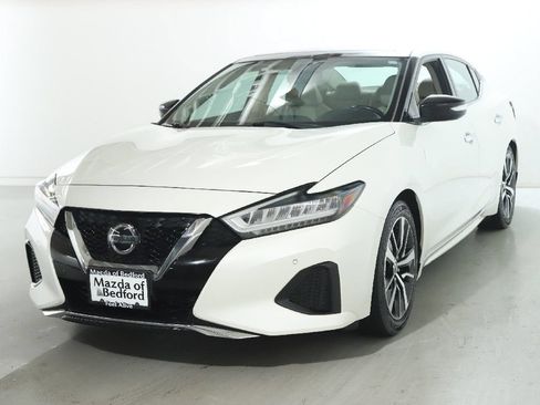 Used 2019 Nissan Maxima 3.5 SL w/ Floor Mat Group FWD image 3