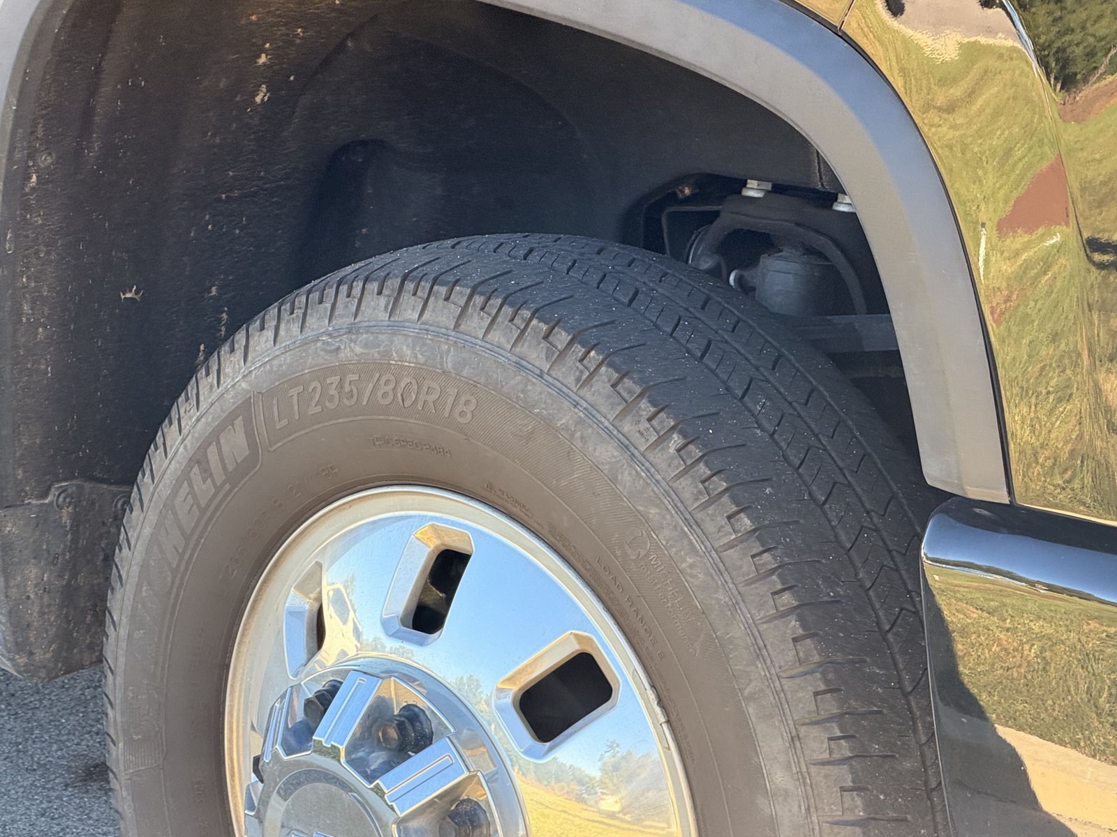 Used 2024 Chevrolet Silverado 3500 High Country w/ High Country Premium Package AWD/4WD image 5