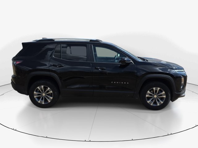 Used 2025 Chevrolet Equinox LT w/ Convenience Package II FWD image 2