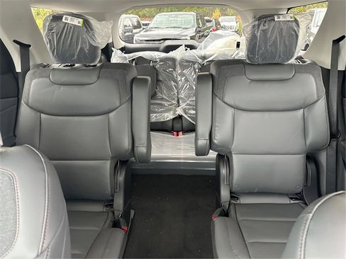 New 2026 Ford Explorer Active image 18