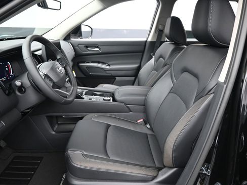 New 2026 Nissan Pathfinder SL AWD/4WD image 9