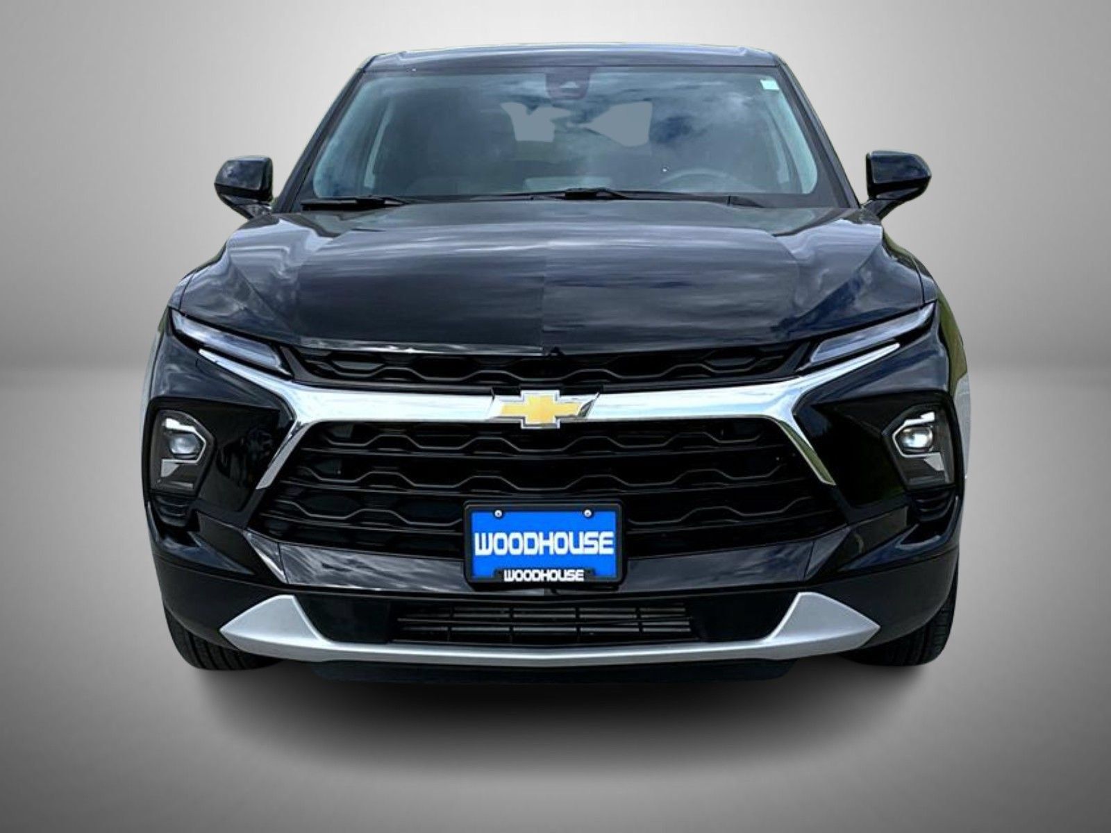 Used 2025 Chevrolet Blazer LT AWD/4WD image 2