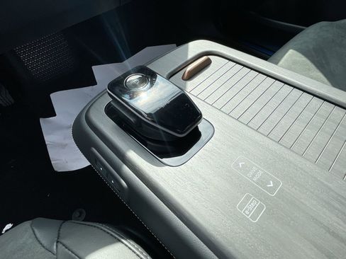 New 2024 Nissan Ariya AWD image 16