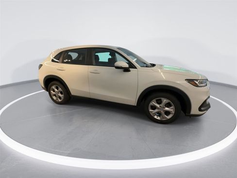 Used 2024 Honda HR-V LX image 9