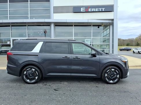 New 2026 Kia Carnival EX FWD image 2