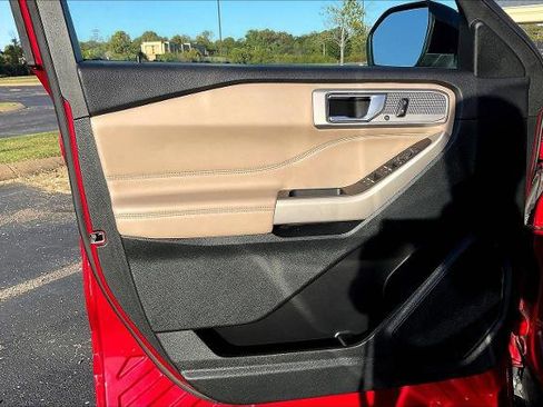 Certified 2024 Ford Explorer Limited image 21