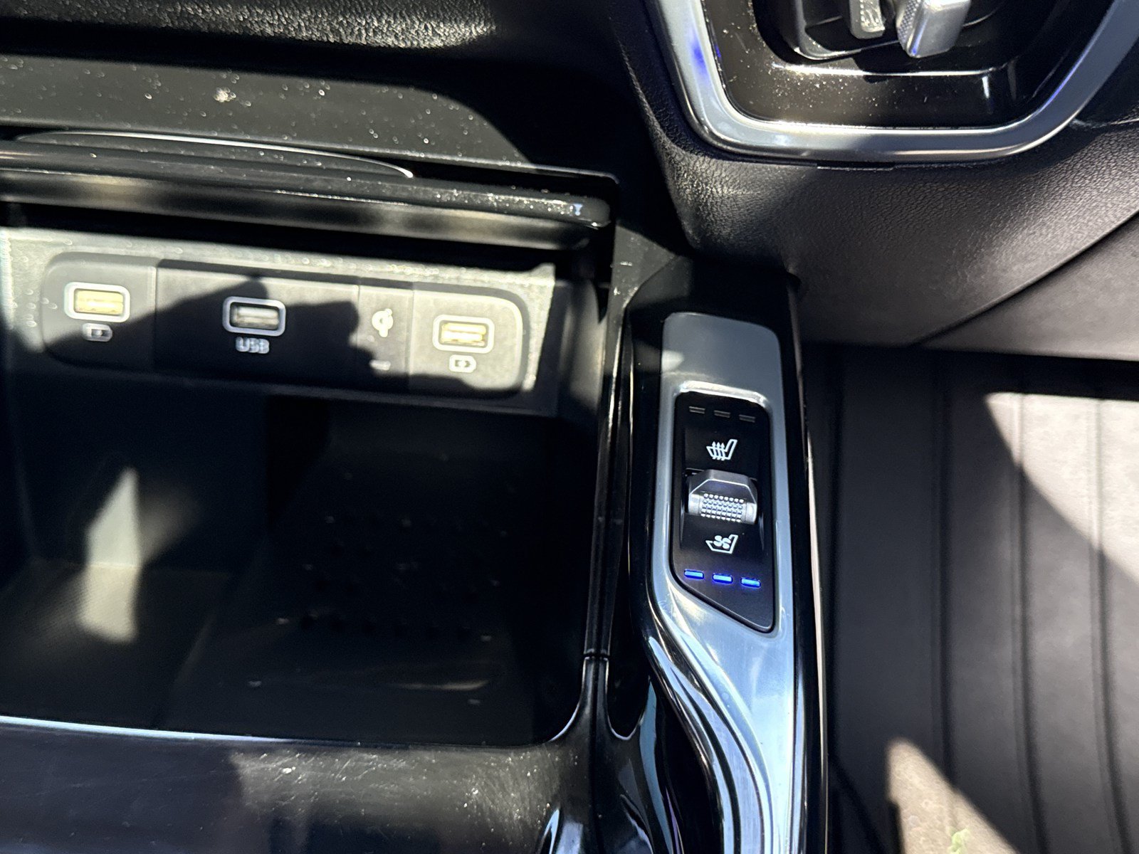 Used 2023 Kia Sorento SX AWD/4WD image 36