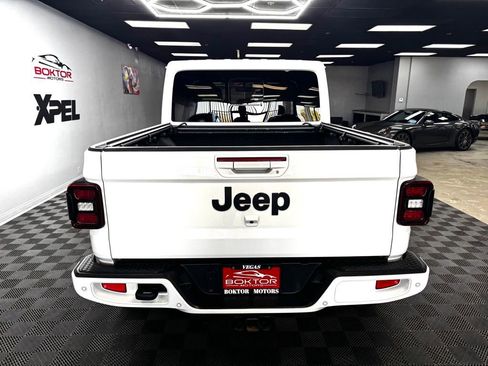 Used 2023 Jeep Gladiator Overland image 13
