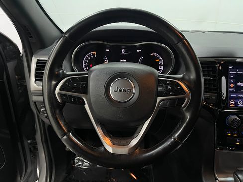 Used 2020 Jeep Grand Cherokee Altitude image 21