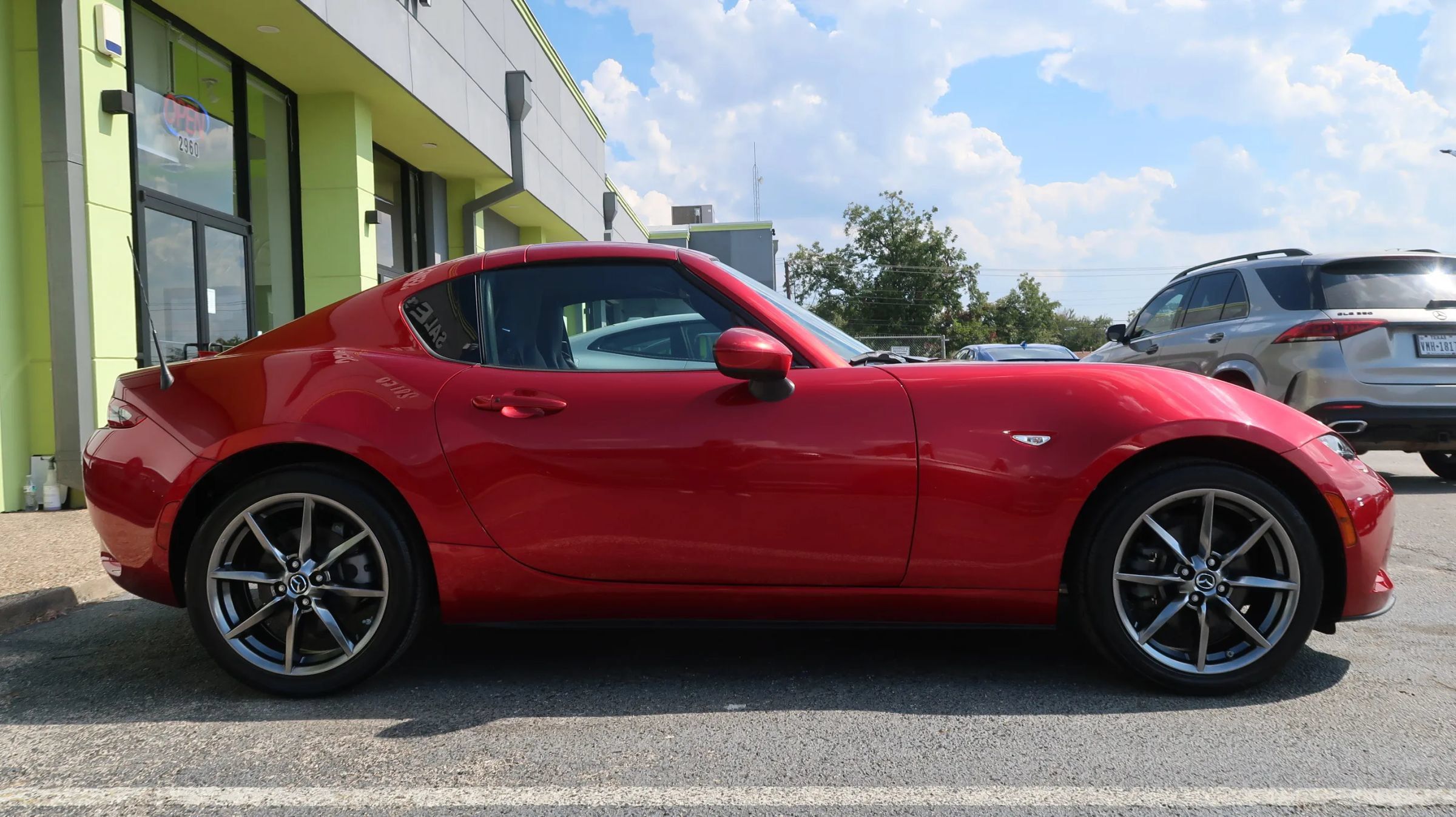 Used 2019 MAZDA MX-5 Miata RF Grand Touring RWD image 8