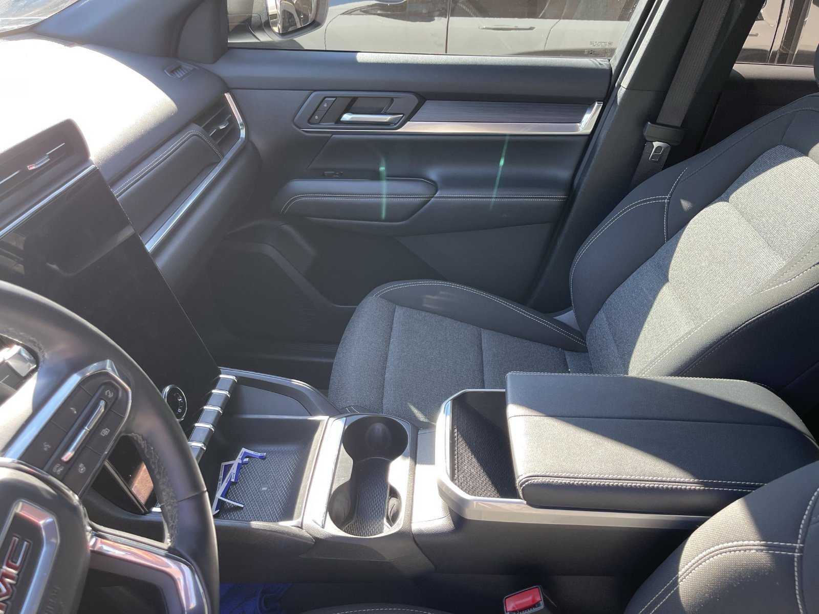 Used 2026 GMC Terrain Elevation w/ Technology Package II FWD image 9