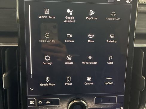 Used 2025 GMC Acadia Elevation image 17