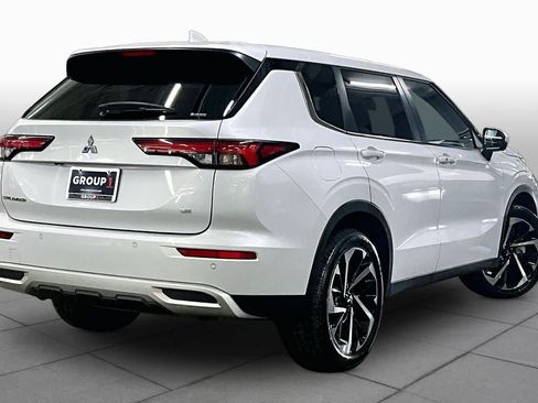 Used 2024 Mitsubishi Outlander SE AWD/4WD image 13