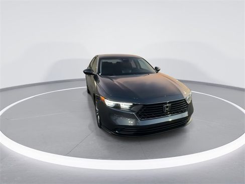 Used 2023 Honda Accord EX image 3