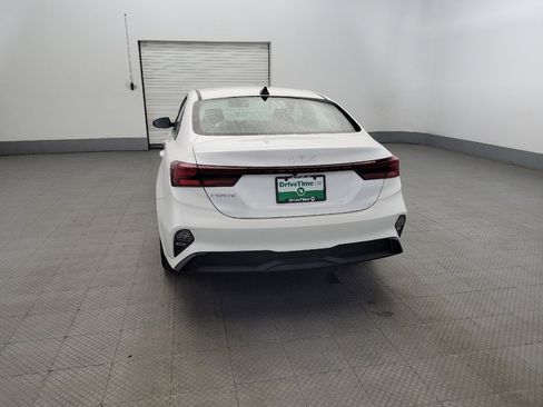 Used 2024 Kia Forte LXS image 6