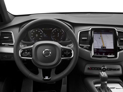 Used 2017 Volvo XC90 T6 R-Design w/ Vision Package AWD/4WD image 7