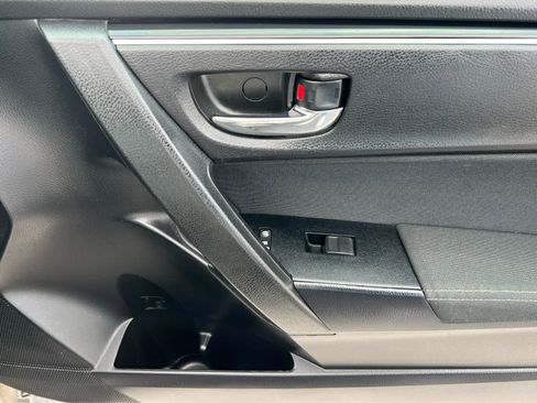 Used 2017 Toyota Corolla LE image 19