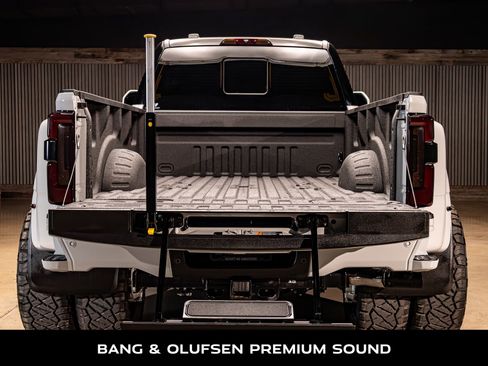 Used 2026 Ford F450 Platinum w/ Platinum Plus Package image 9