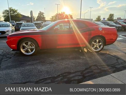 Used 2010 Dodge Challenger R/T RWD image 8