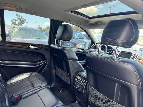 Used 2013 Mercedes-Benz GL 450 4MATIC image 15