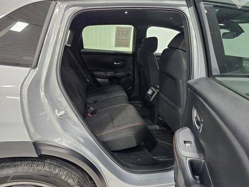 Used 2024 Honda HR-V Sport image 18