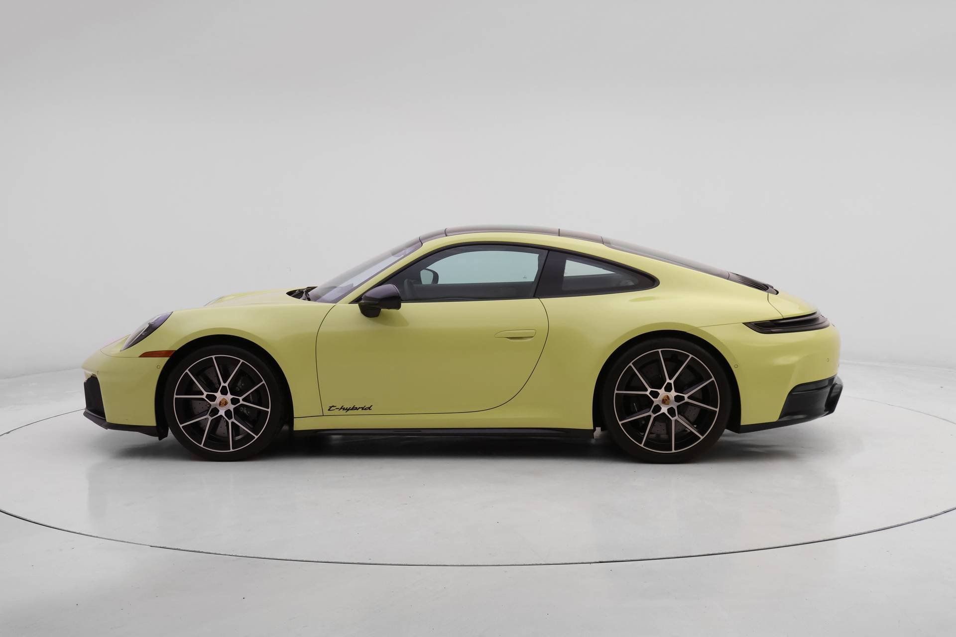Certified 2025 Porsche 911 Carrera 4 GTS AWD/4WD image 2