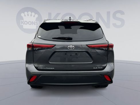 Used 2022 Toyota Highlander XLE image 10