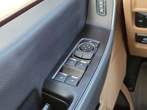 Used 2022 Ford F150 XLT image 13