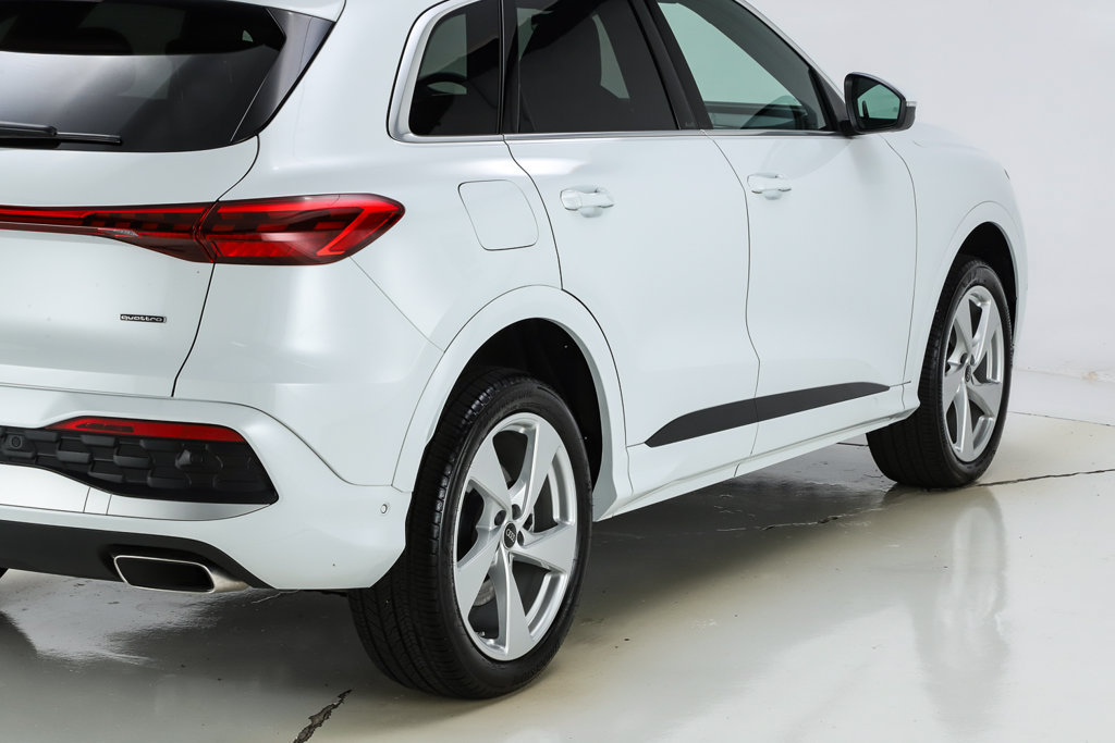 Used 2025 Audi Q5 Premium w/ Premium Plus AWD/4WD image 19