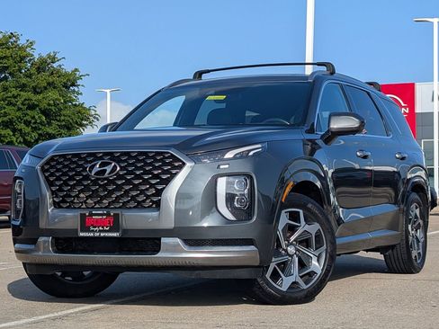 Used 2022 Hyundai Palisade Calligraphy FWD image 2