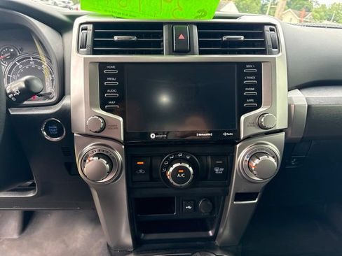 Used 2022 Toyota 4Runner SR5 Premium AWD/4WD image 17
