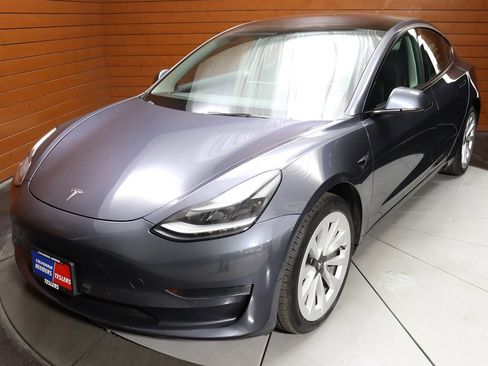 Used 2022 Tesla Model 3 Long Range image 5