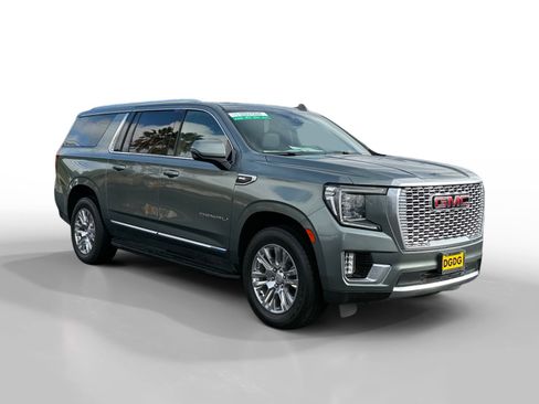Used 2024 GMC Yukon XL Denali image 7