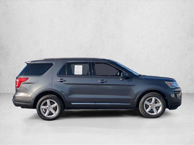 Used 2018 Ford Explorer XLT FWD image 4