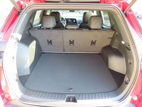 New 2026 Chevrolet Equinox LT AWD/4WD image 18