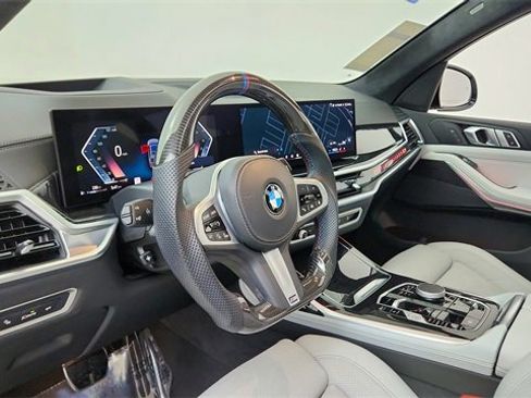 Used 2025 BMW X7 xDrive40i w/ M Sport Package image 18