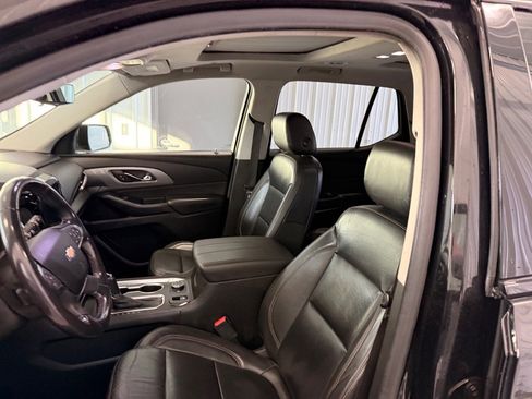 Used 2019 Chevrolet Traverse RS image 10