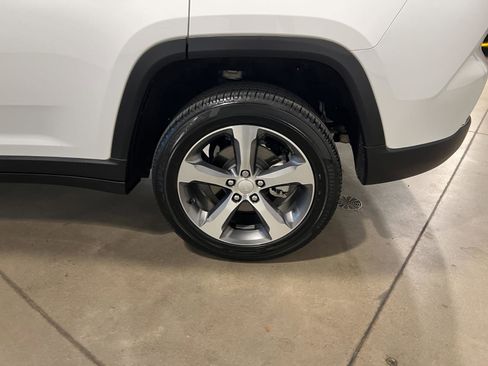 Used 2023 Jeep Grand Cherokee Limited w/ Trailer Tow Prep Group (B) image 44