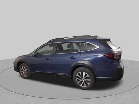 Used 2024 Subaru Outback Premium AWD/4WD image 10