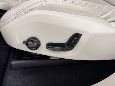 Certified 2024 Volvo XC90 B5 Plus image 20