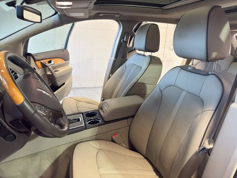 Used 2015 Lincoln MKX AWD w/ Equipment Group 102A image 16