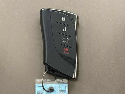 Used 2019 Lexus ES 350 w/ Accessory Package FWD image 22