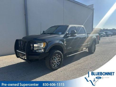 Used 2017 Ford F250 Lariat w/ FX4 Off-Road Package AWD/4WD image 1