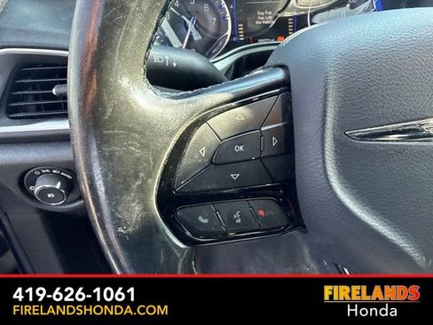 Used 2019 Chrysler Pacifica Touring Plus w/ S Appearance Package FWD image 16