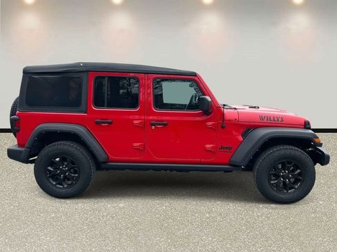 Used 2022 Jeep Wrangler Unlimited Willys image 4