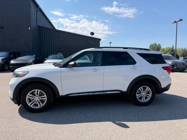 Used 2023 Ford Explorer XLT w/ Equipment Group 202A AWD/4WD image 14